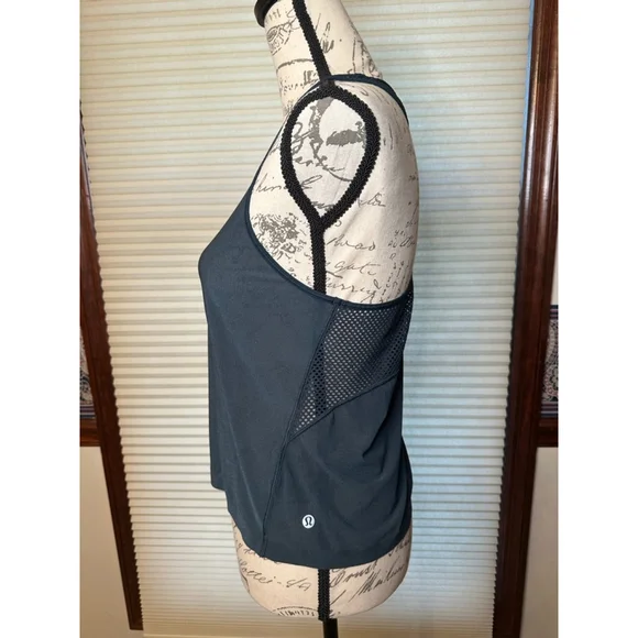 Lululemon Teal Mesh Back Cropped Train Tank Top Likely a Size 10 - Picture 4 of 12